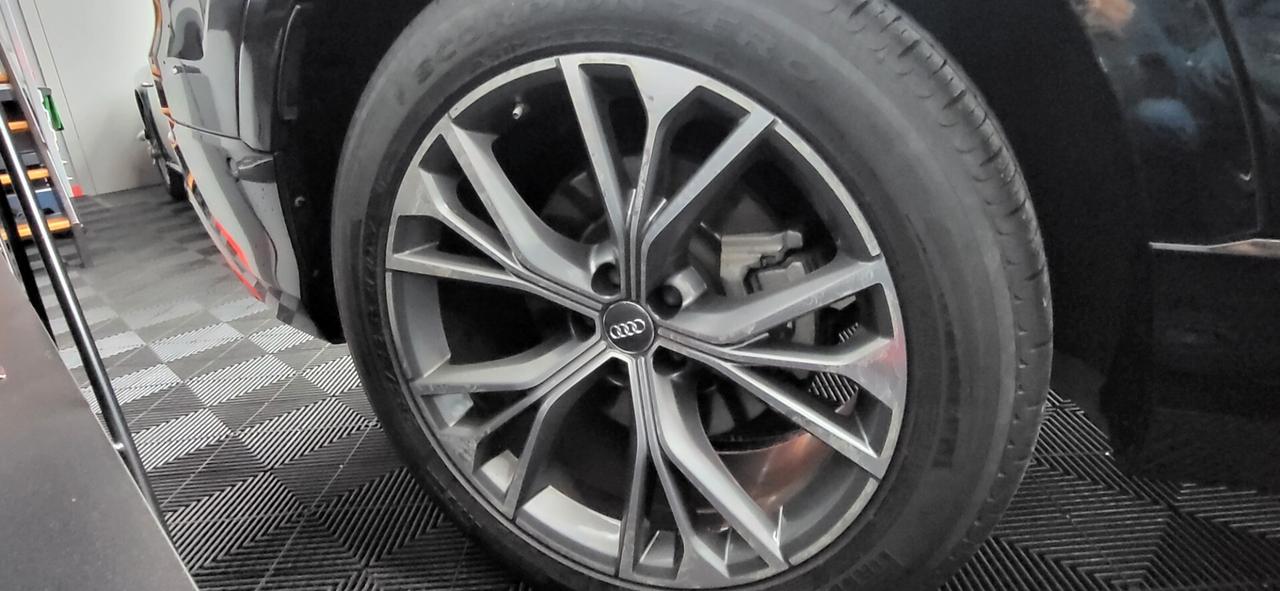 Audi Q8 50 TDI 286 CV quattro tiptronic Sport