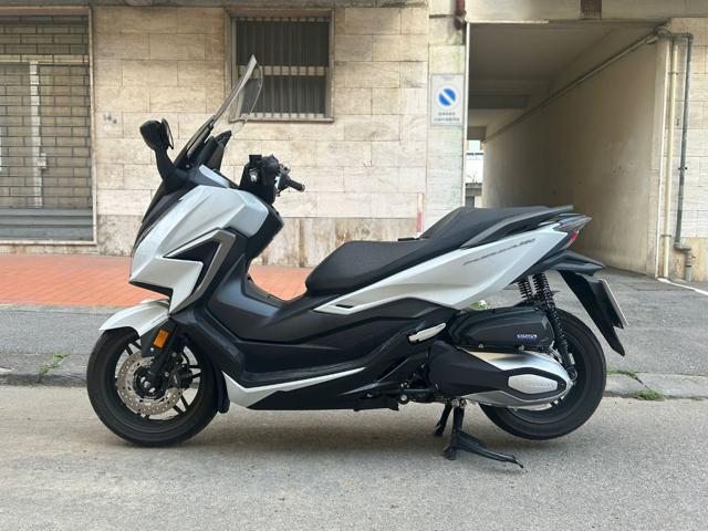 HONDA Forza 350