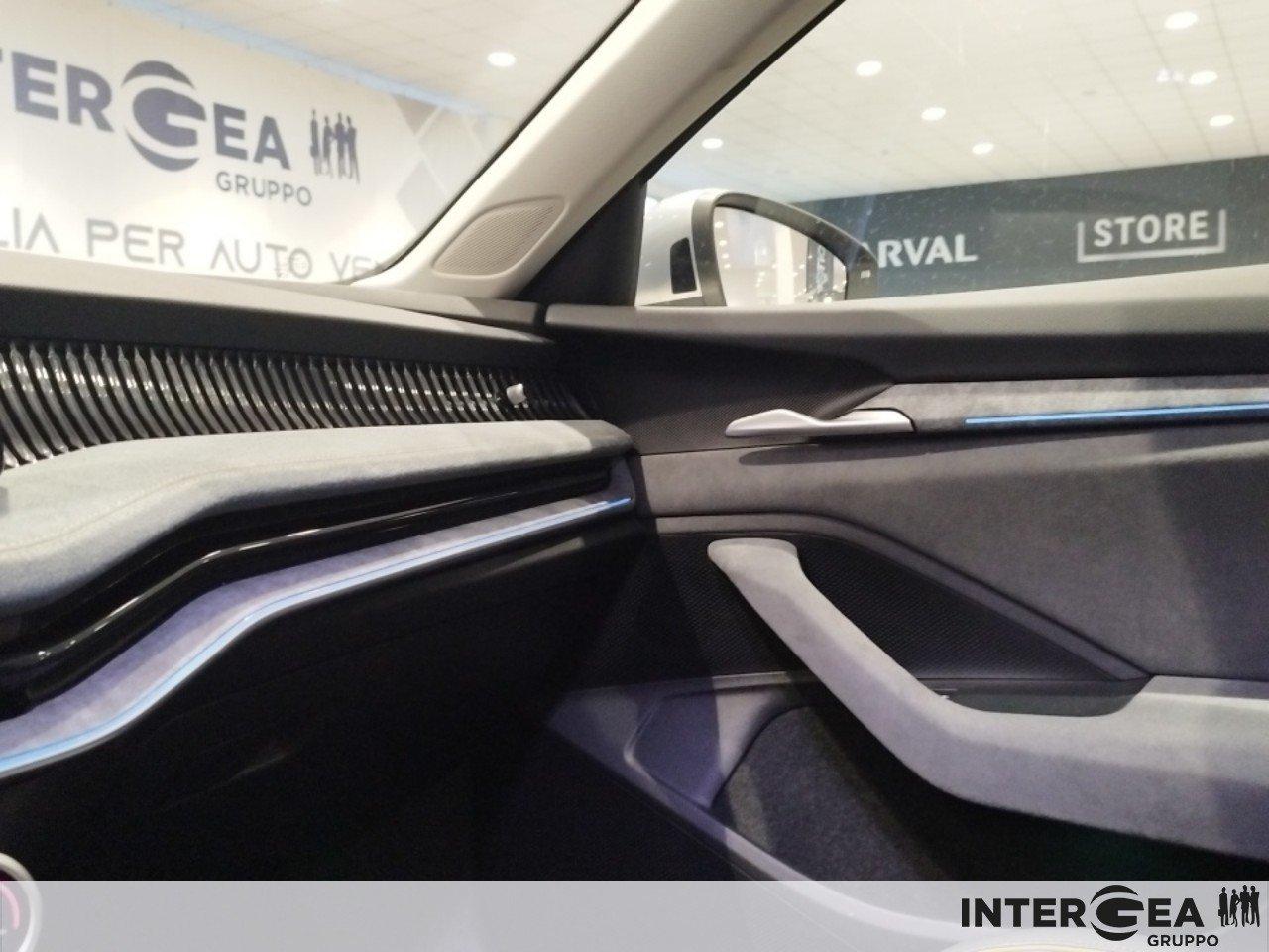 SKODA Superb Wagon 2.0 tdi Style 150cv dsg