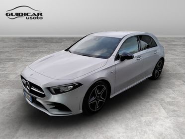 Mercedes-Benz Classe A - W177 2018 - A 180 d Premium Night edition auto