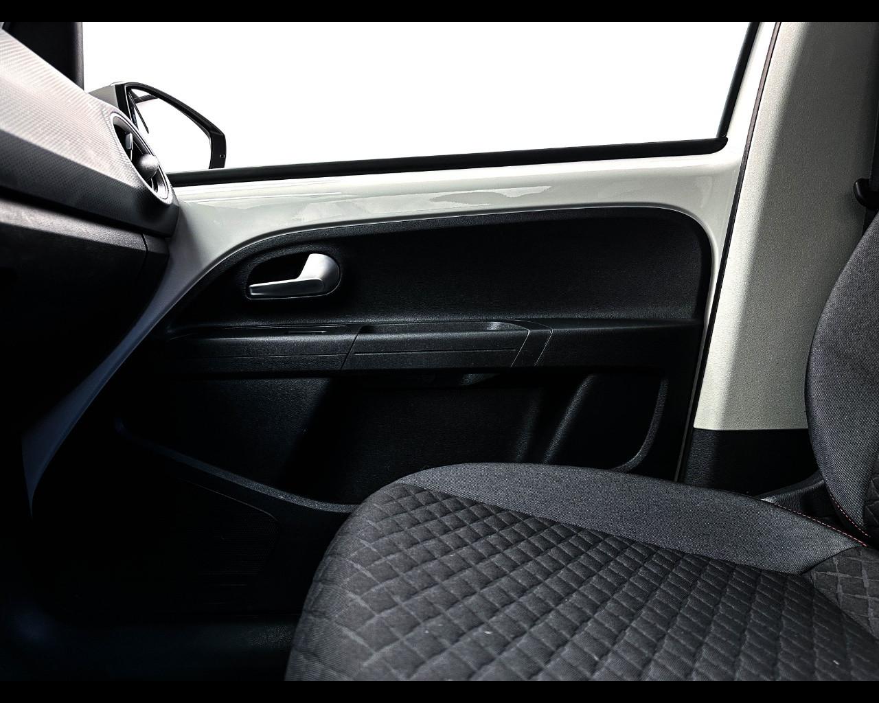 VOLKSWAGEN up! - 1.0 5p. move up! BlueMotion Technology