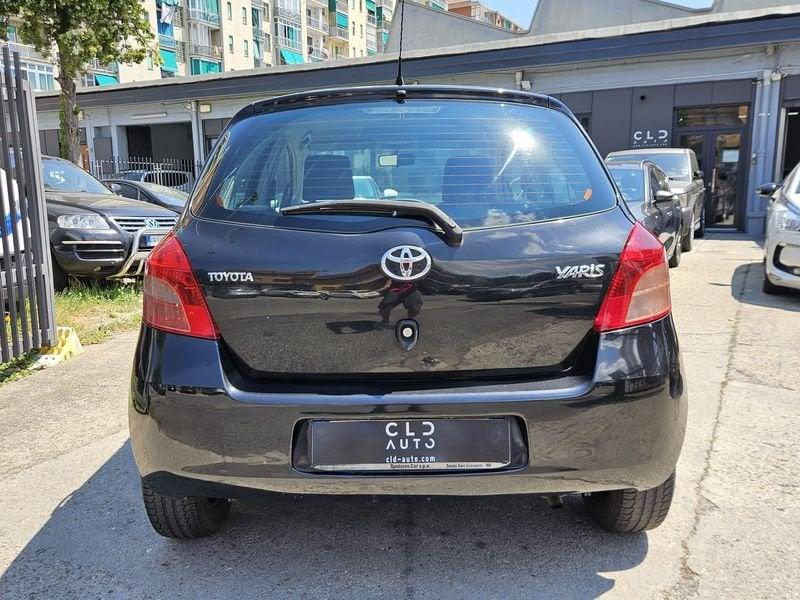 Toyota Yaris Yaris 5p 1.0 Sol