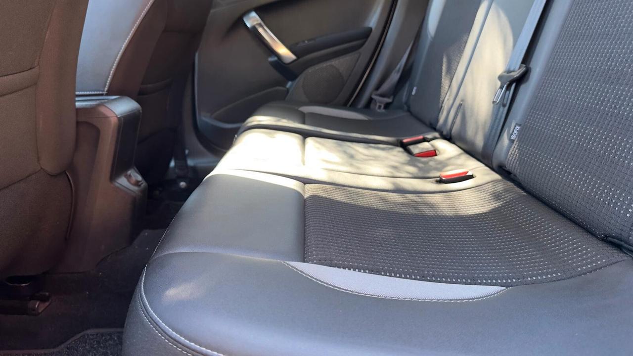 Peugeot 2008 BlueHDi 100 Black Matt 2015 LEGGI TESTO