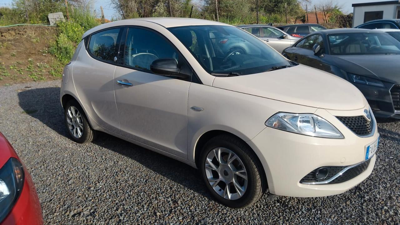 Lancia Ypsilon 1.3 MJT 16V 95 CV 5 porte S&S Gold