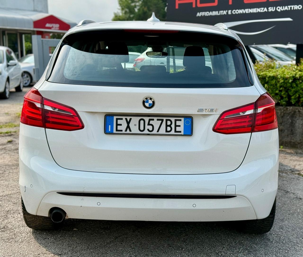 BMW 218i Active Tourer 136Cv OK NEOPATENTATI