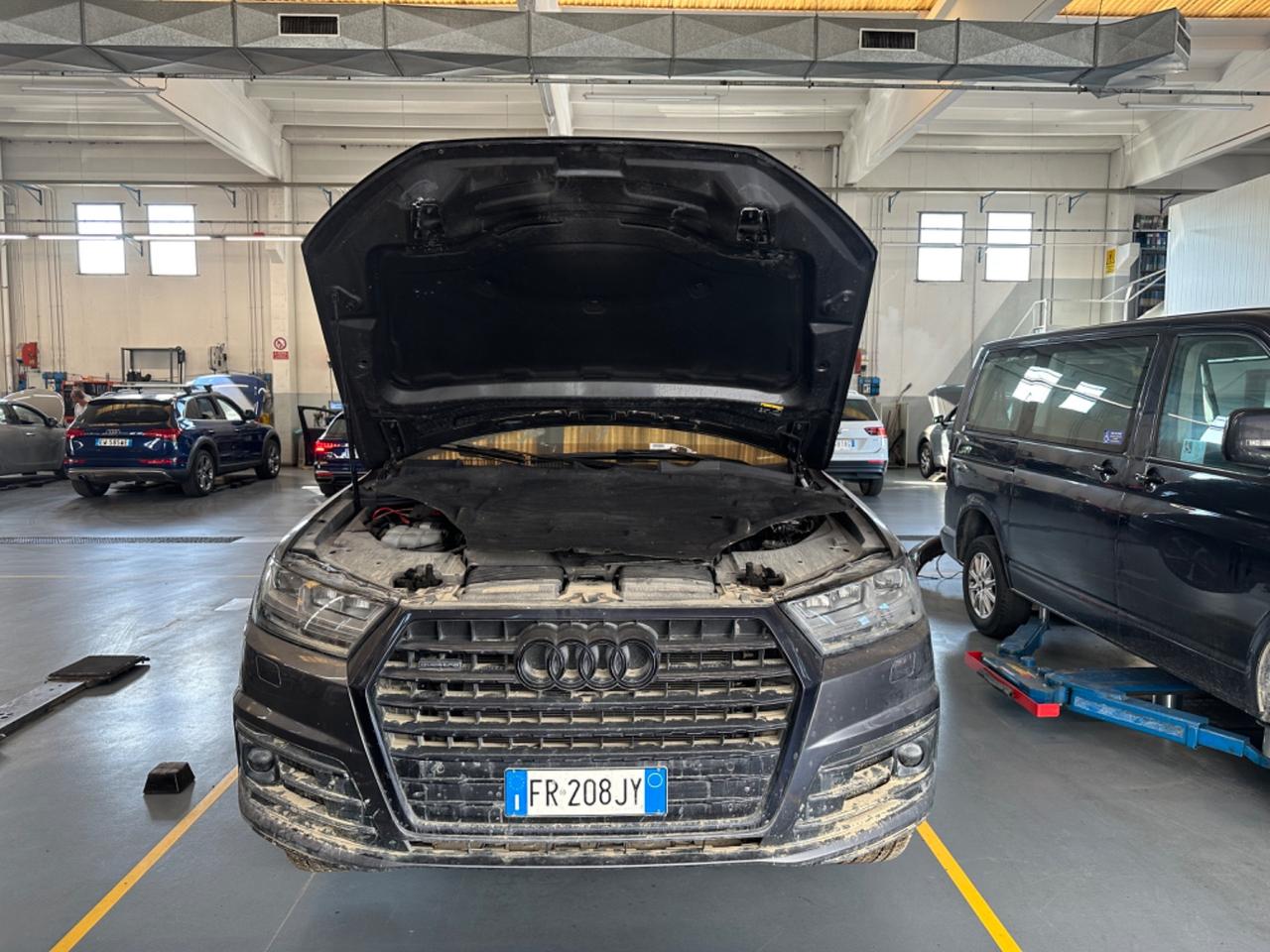 Audi Q7 3.0 TDI 272 CV - ALLUVIONATA RIPARABILE