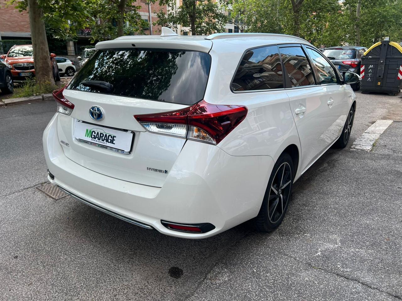 Toyota Auris TS 1.8 Hybrid Style
