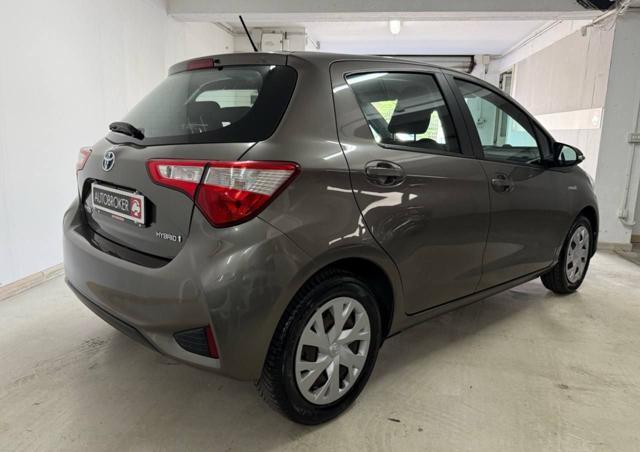TOYOTA Yaris 1.5 Hybrid 5 porte Business