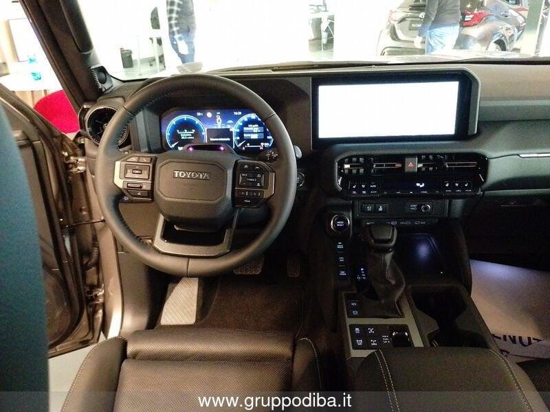 Toyota Land Cruiser LC100 TD - PETROL 2.8D LOUNGE NG24