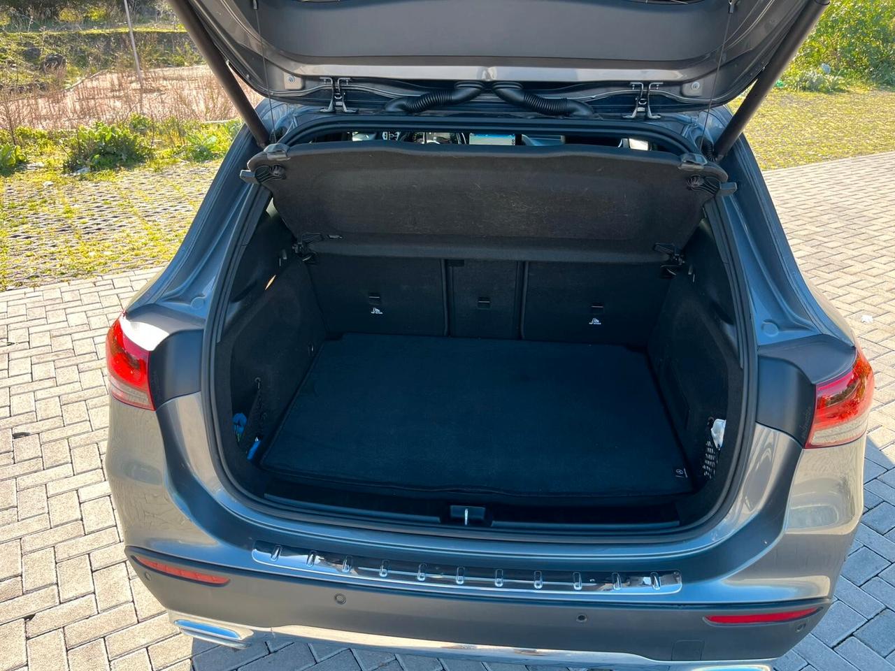 Mercedes-benz GLA 200D DA VETRINA