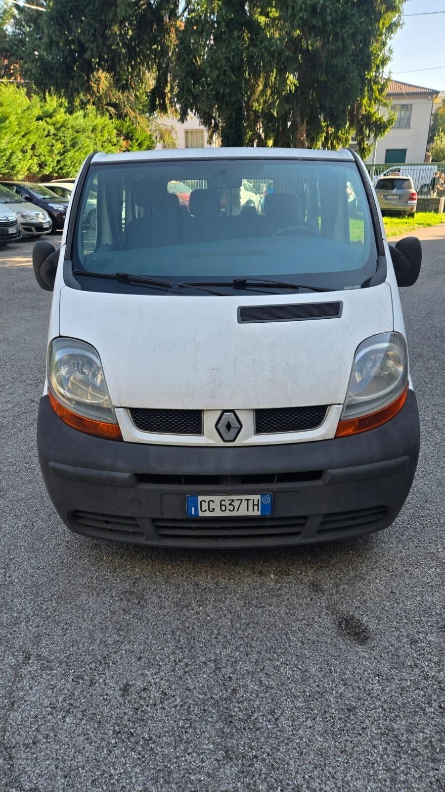 Renault Trafic T29 1.9 dCi/100CV PC-TN Combi