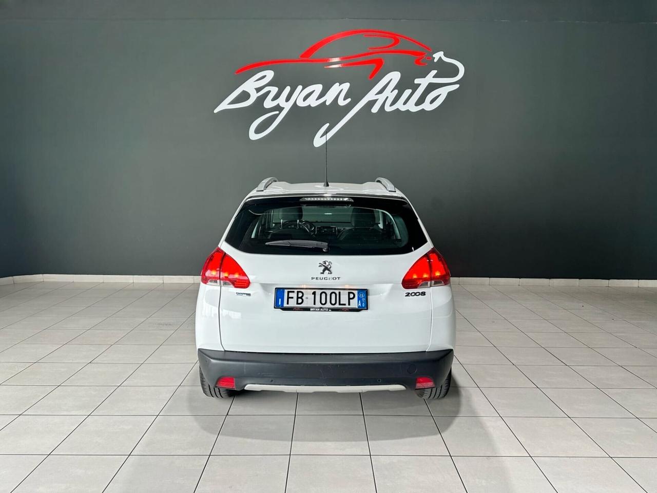 Peugeot 2008 PureTech 1.2 82 Allure 12V