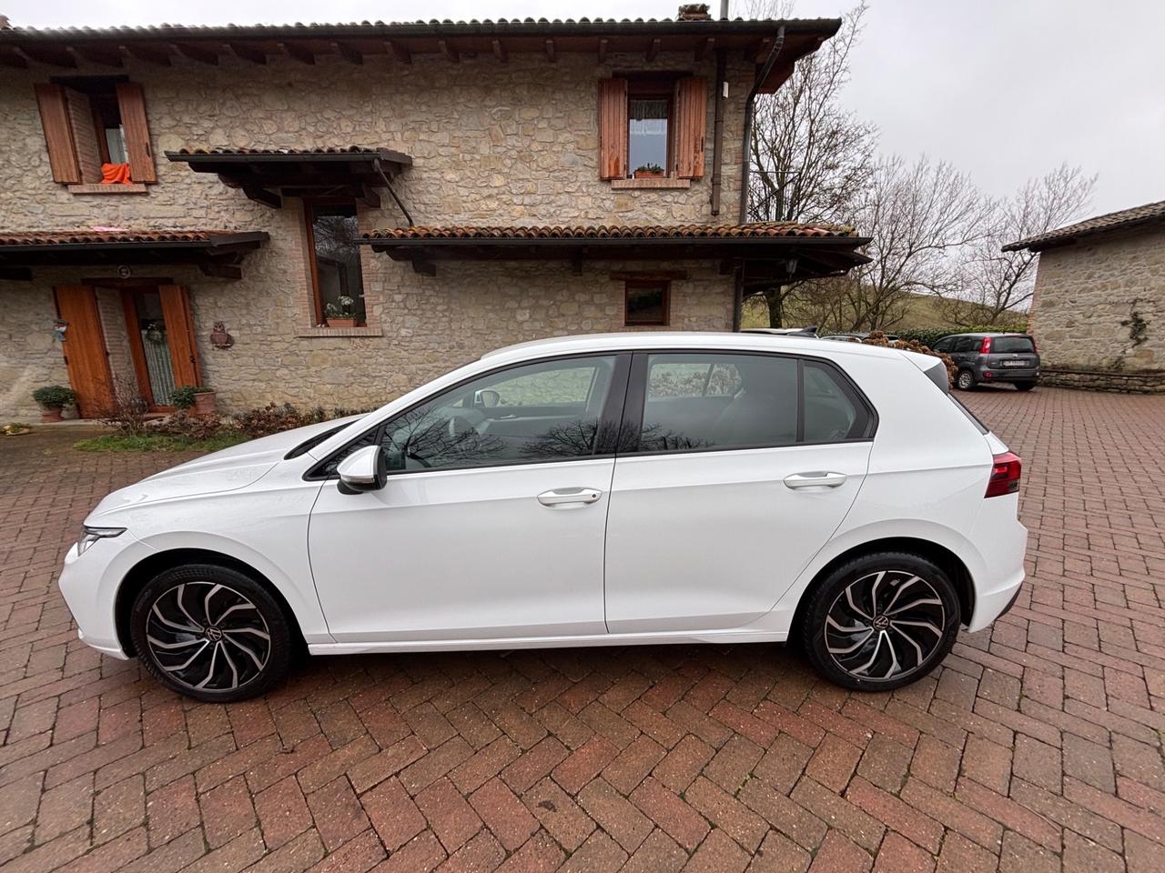 Volkswagen Golf 1.0 TSI EVO Life 7 ANNI DI GARANZIA