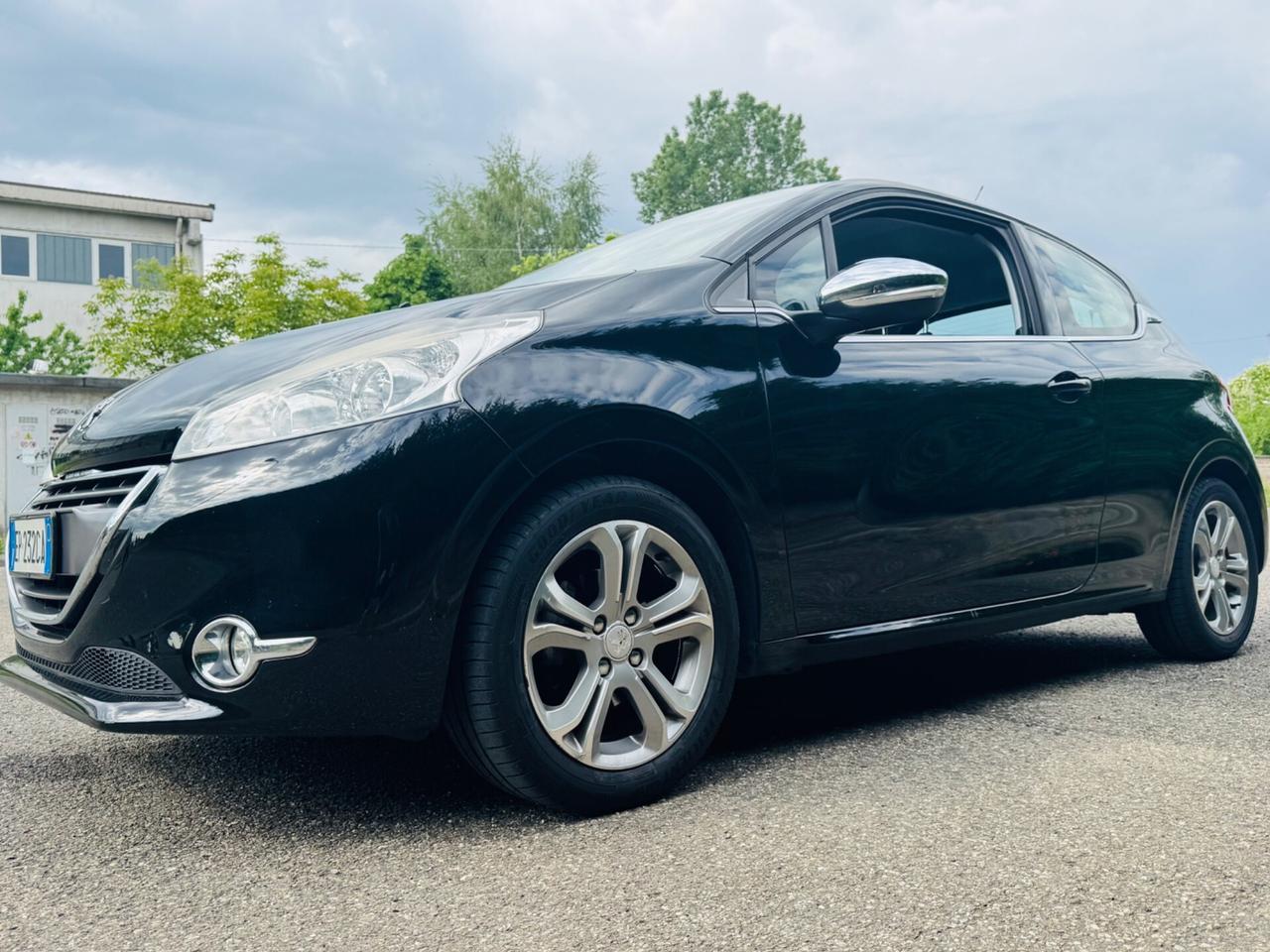 Peugeot 208 1.2 VTi 82 CV Splendide Condizioni
