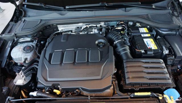 VOLKSWAGEN Golf 2.0 TDI 115 CV Life