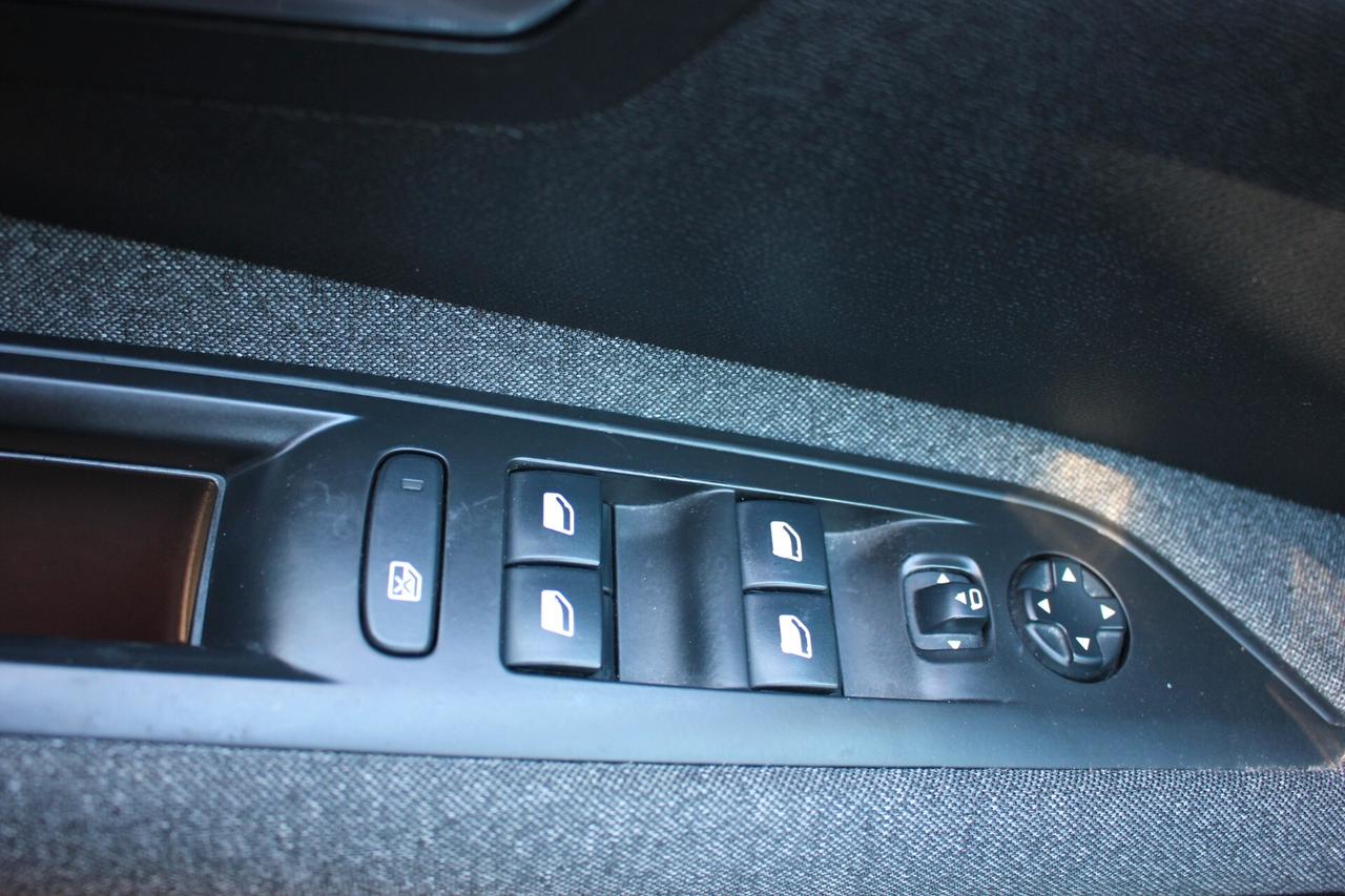 5008 1.5-7 posti*PREZZO VERO*tagliandi-km certi-garanzia 12 m