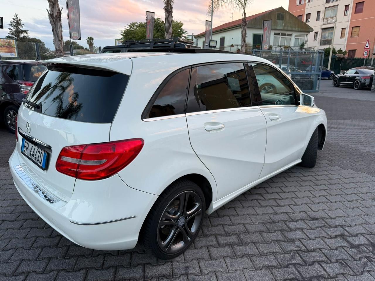 Mercedes-benz B 180 CDI AMG Automatic TETTO APRIBILE - 2013