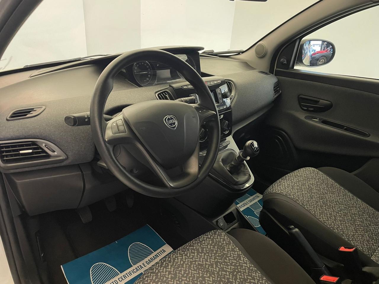 Lancia Ypsilon 1.0 FireFly Hybrid Ecochic Gold