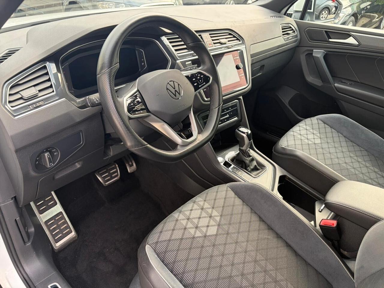 Volkswagen Tiguan 2.0 TDI 150 CV SCR DSG R-Line