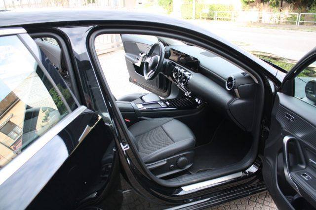 MERCEDES-BENZ A 180 Automatic AMG Line Premium