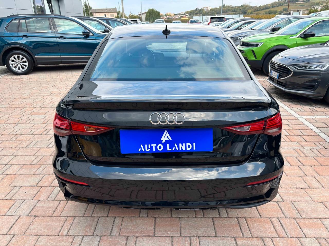 Audi A3 Sedan 30 TFSI S tronic Business Advanced