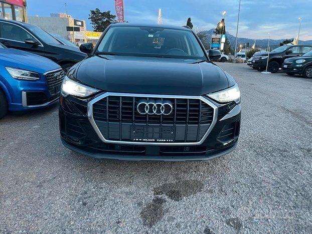 AUDI Q3 35 TDI S tronic Business 2020