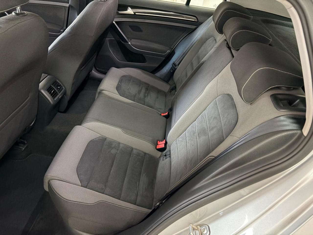 VOLKSWAGEN GOLF 1.6 TDI 110 CV EXECUTIVE