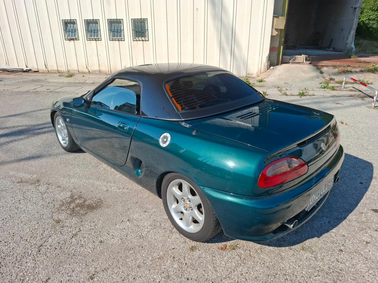 Mg MGF 1.8i cat da restauro