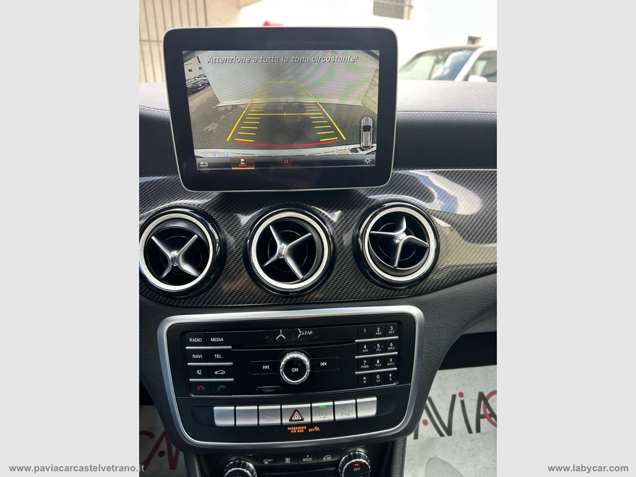 MERCEDES-BENZ GLA 200 d Automatic Premium NIGHT EDITION