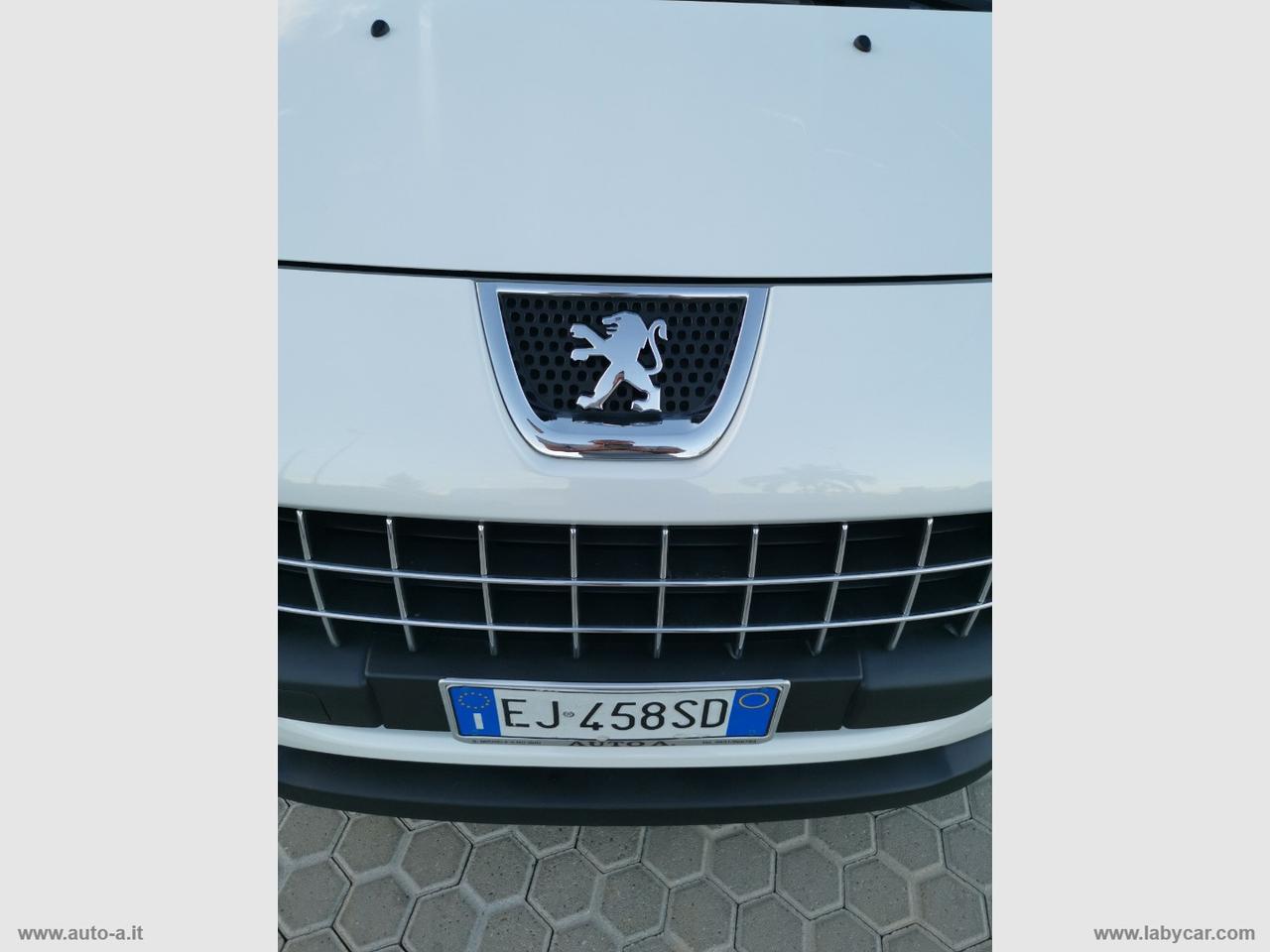 PEUGEOT 3008 1.6 HDi 112 CV Business