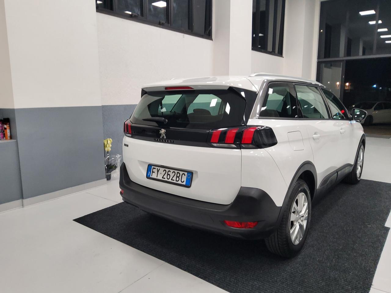 Peugeot 5008 BlueHDi 130 S&S Business