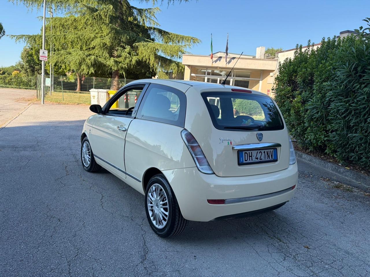 Utilitaria 1.2 neopatentati