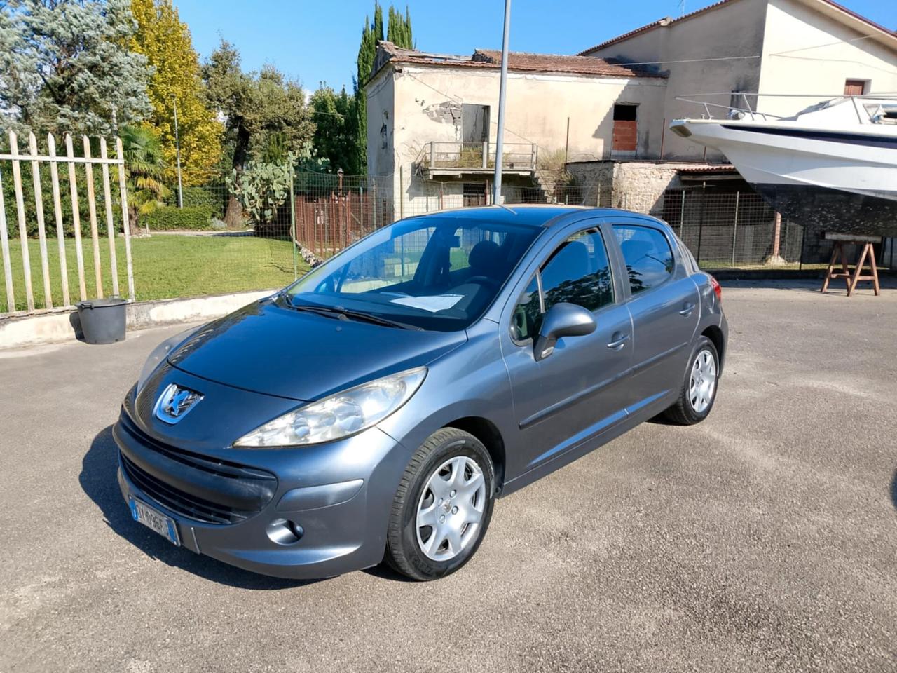 Peugeot 207 1.4 GPL motore solo 130 mila km