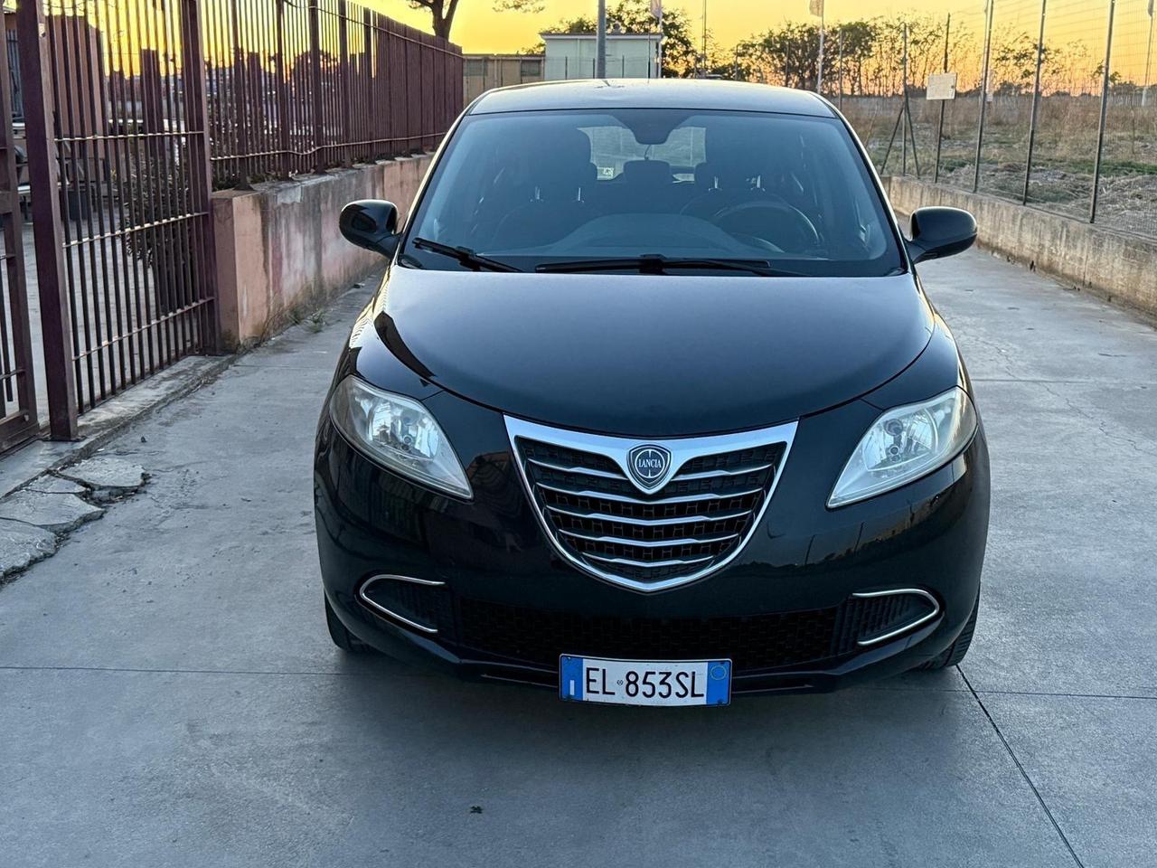 Lancia Ypsilon 1.2 69 CV 5 porte GPL Ecochic Platinum