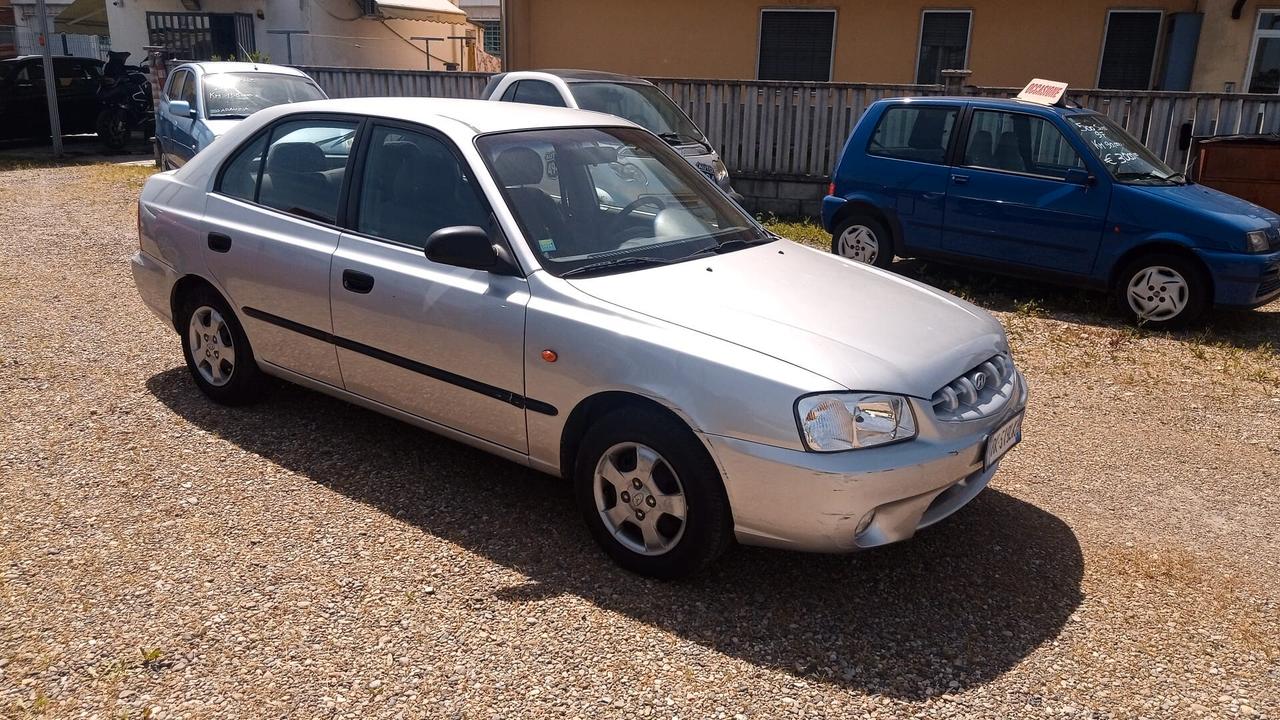 Hyundai Accent 1.3i 12V cat 4 porte GL Air