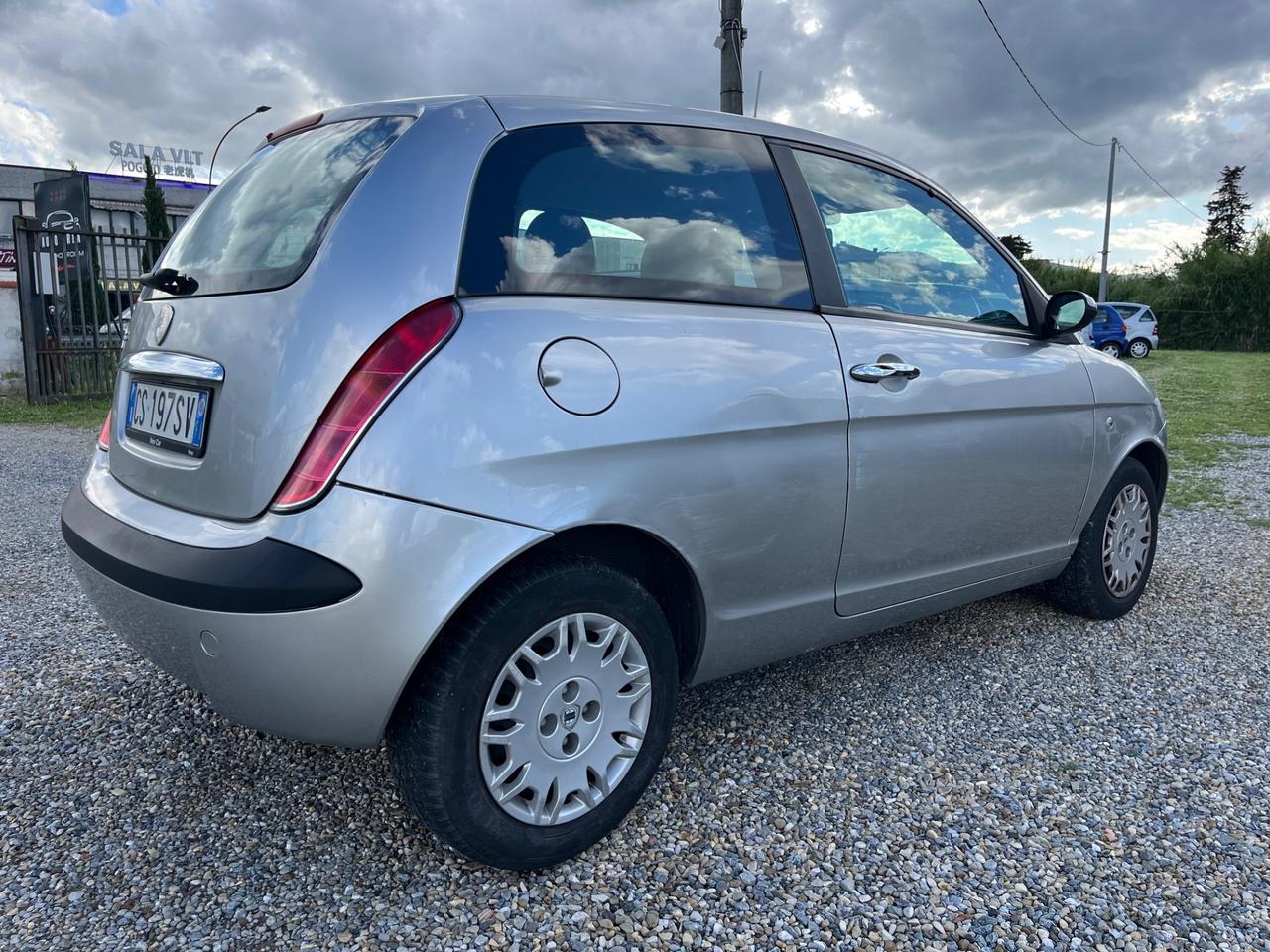 Lancia Ypsilon 1.2 16V Argento