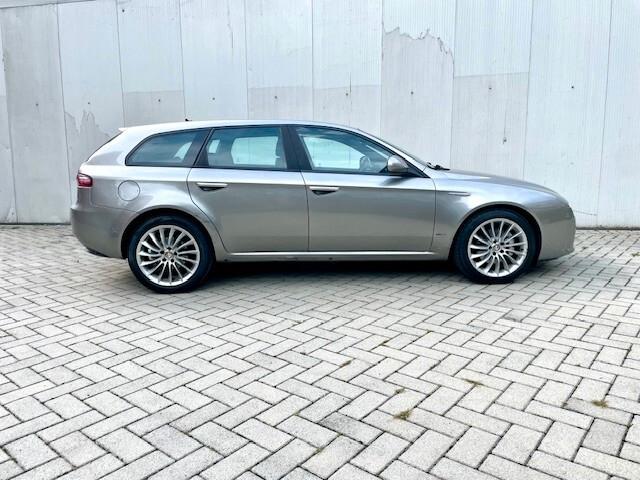 Alfa Romeo 159 2.0 JTDm Sportwagon Distinctive