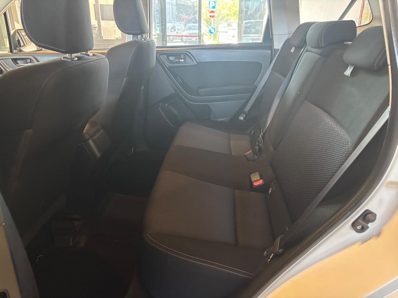 Subaru Forester 2.0D |BIANCO PERLA GANCIO TRAINO