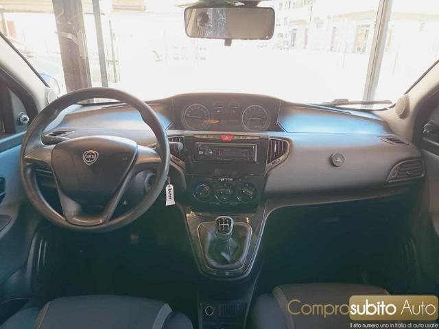 LANCIA Ypsilon 1.2 69 CV 5 porte GPL Ecochic Silver