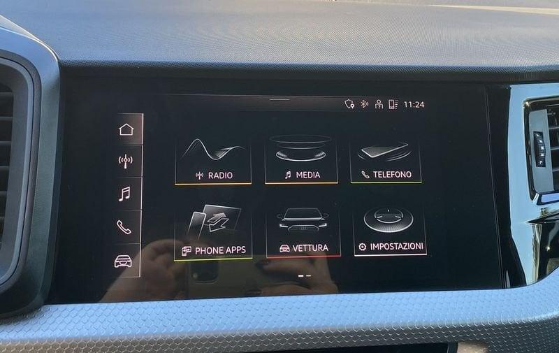 Audi A1 SPB S Line interno ed esterno 1.0 TFSI 110cv s-tronic 30