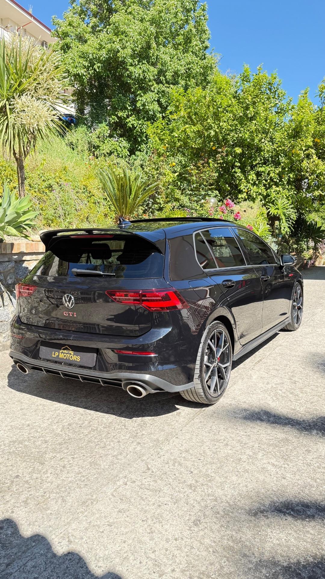 Volkswagen Golf GTI 2.0 TSI DSG CLUB SPORT 300 CAVALLI