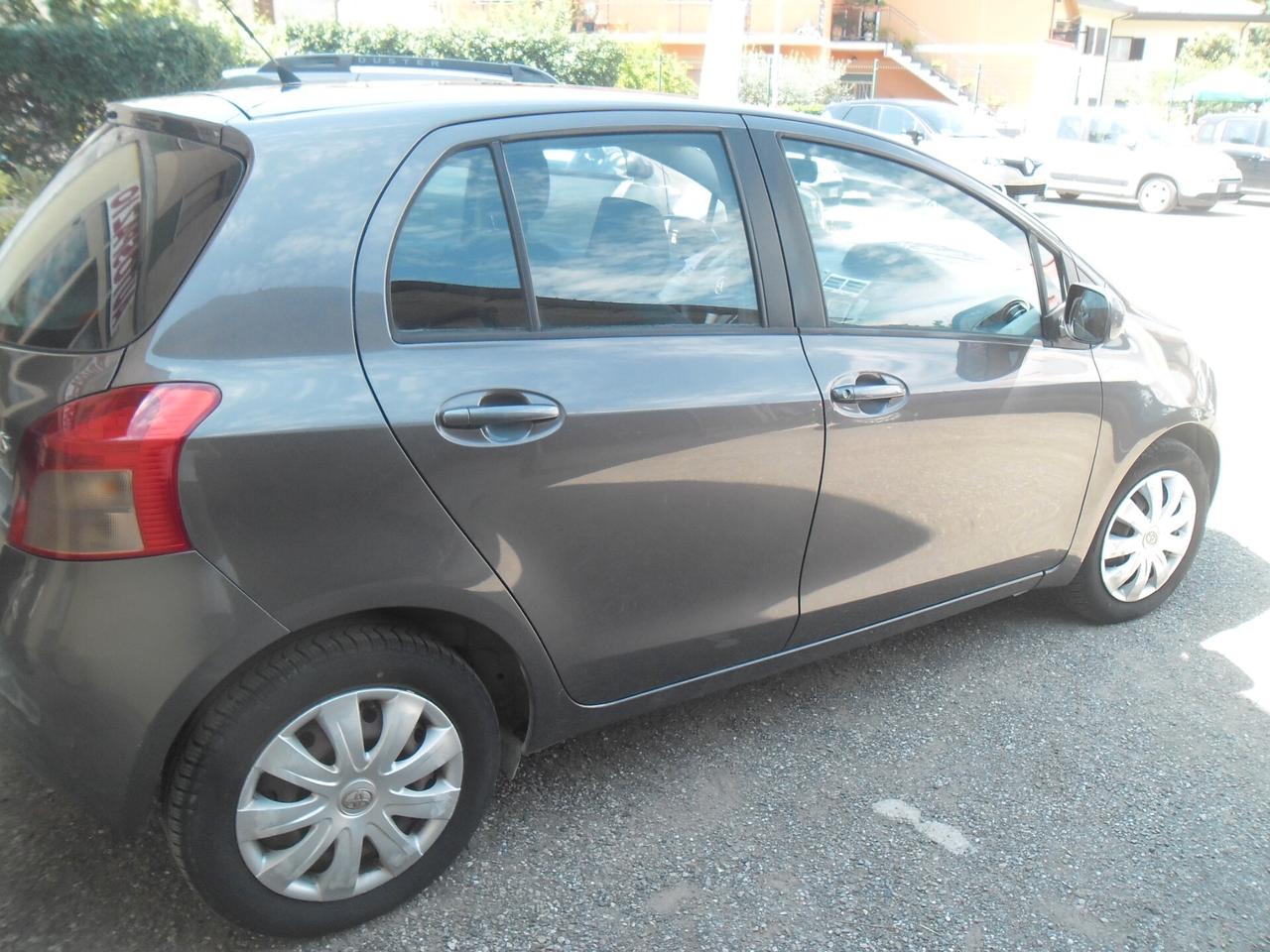 Toyota Yaris 1.3 5 porte