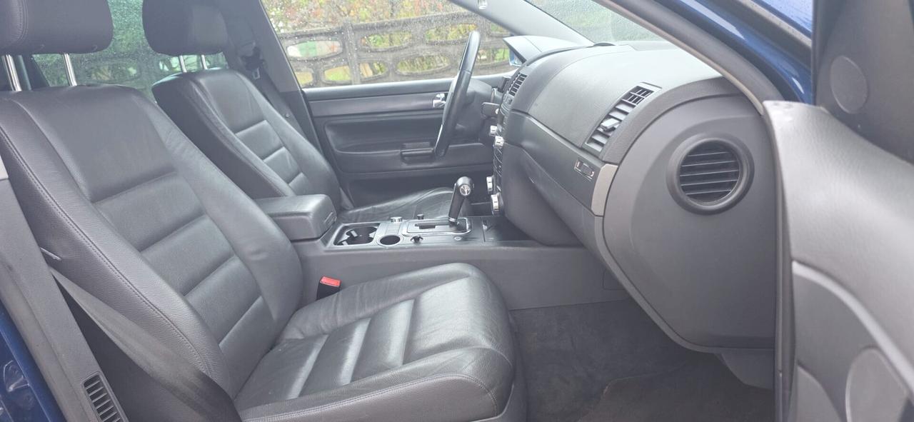 Volkswagen Touareg 3.0 V6 TDI DPF tiptronic 4x4