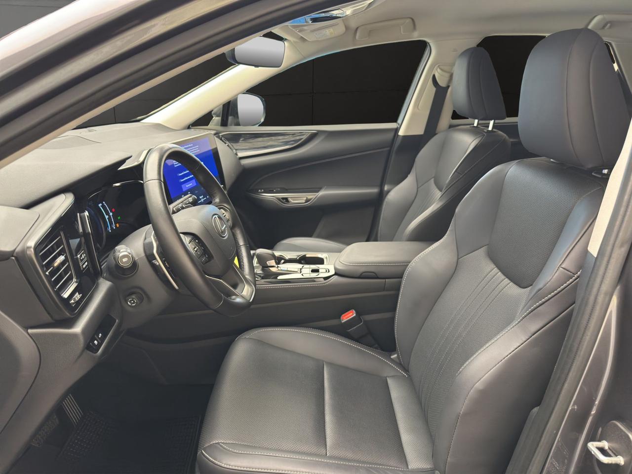 Lexus NX 450h+ 2.5 phev Premium 4wd e-cvt