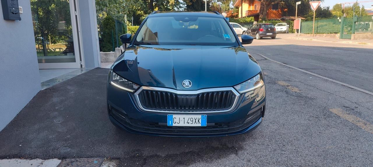 Skoda Octavia 2.0 TDI EVO SCR DSG Wagon Style