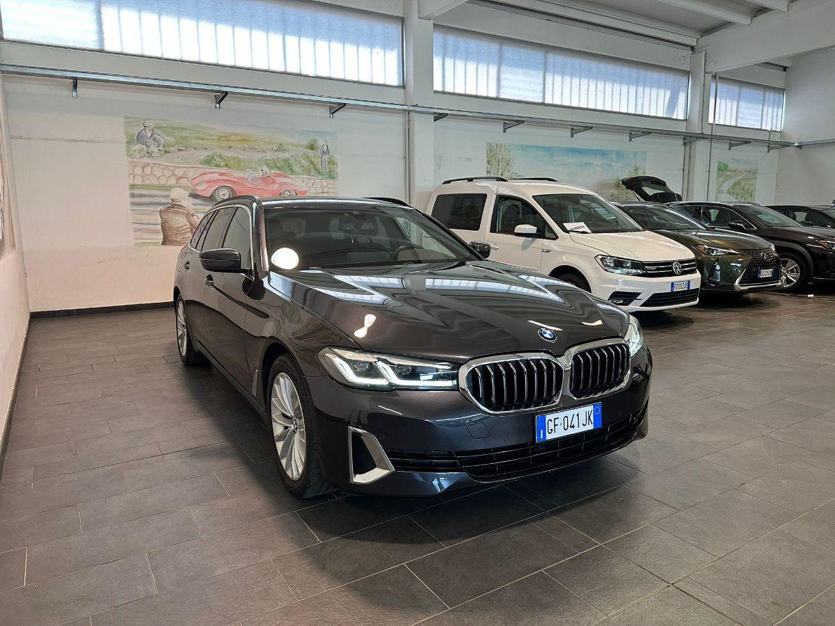 BMW 520d xDrive 48V LUXURY - INDIVIDUAL - LISTINO OLTRE 90MILA - GAR.24 MESI