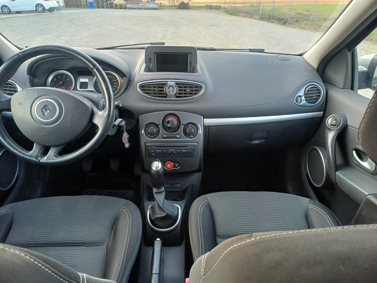 Renault Clio 1.2 16V 5 porte Dynamique