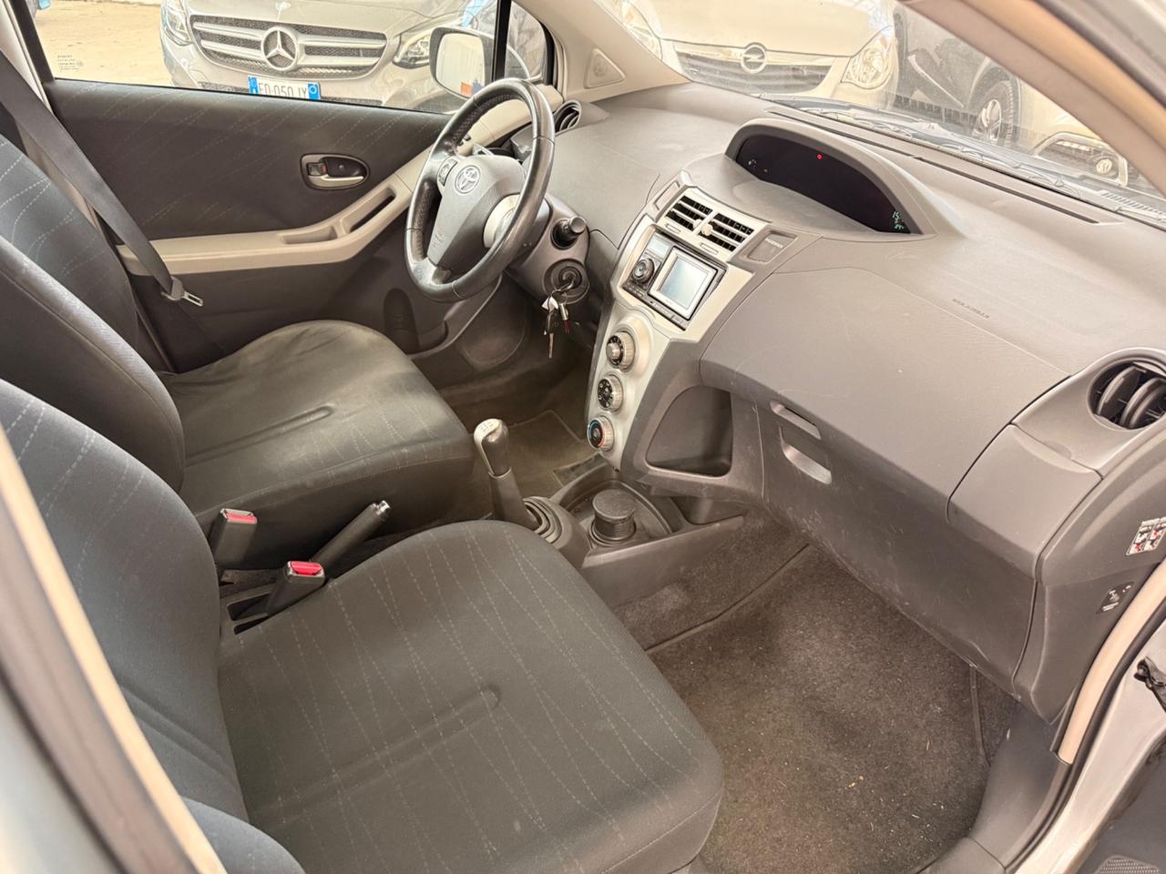 Toyota Yaris 1.3 5 porte Navi