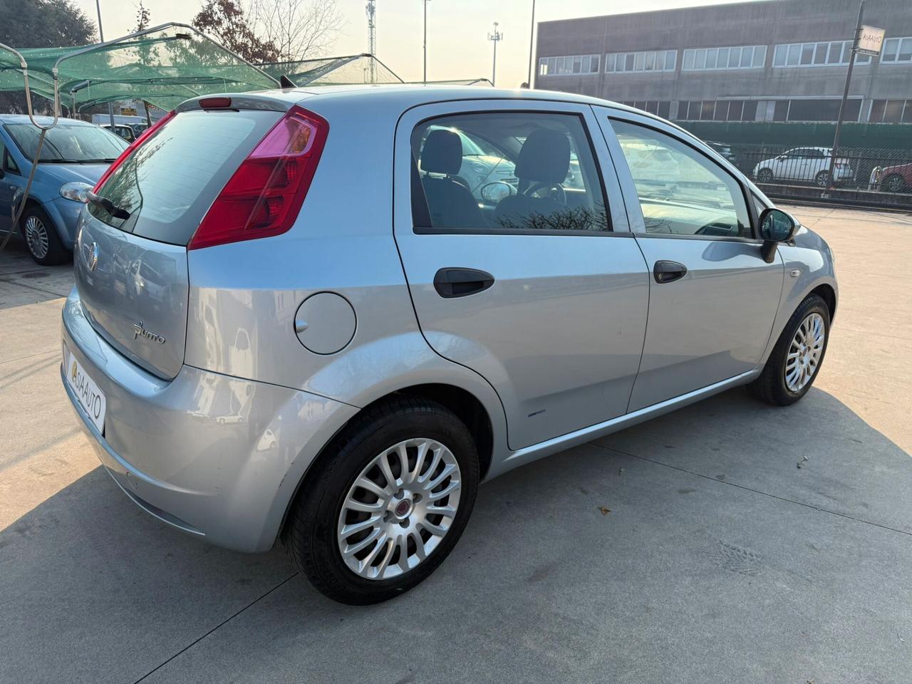 Fiat Grande Punto UNICO-PR. 1.2 65cv 71.000 KM