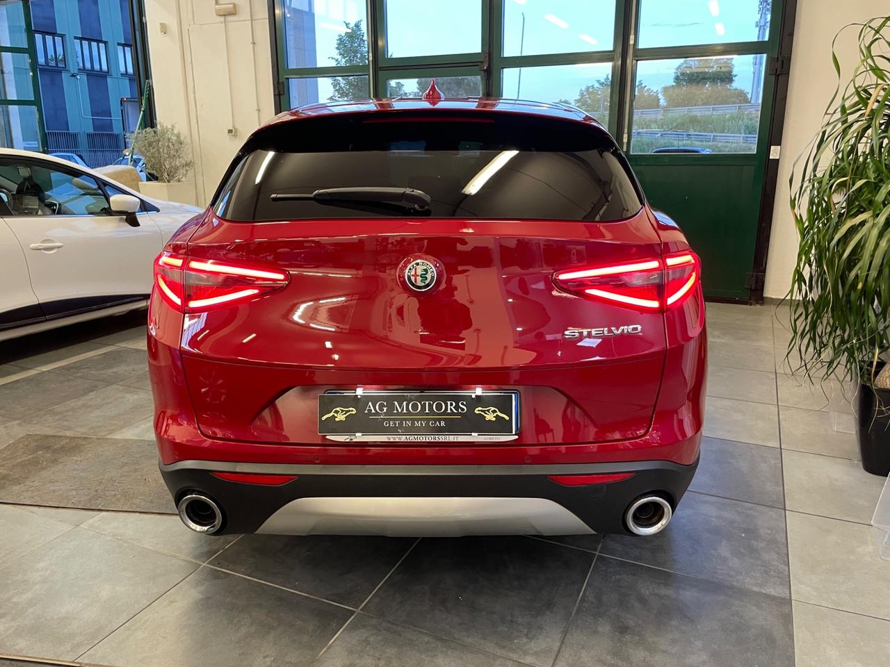 Alfa Romeo Stelvio 2.2 Turbodiesel 160 CV AT8 RWD Sport-Tech